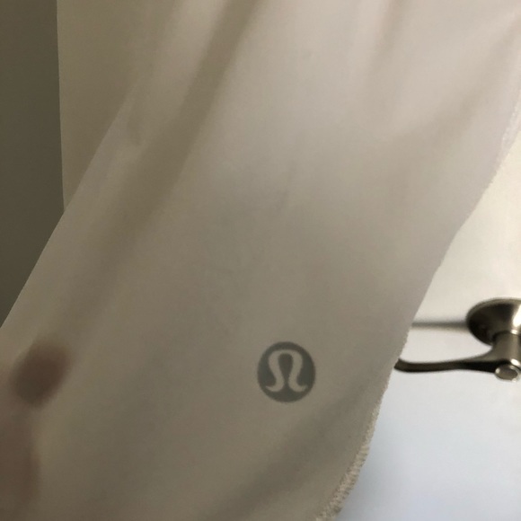 White Lulu Lemon tank - Picture 3 of 3